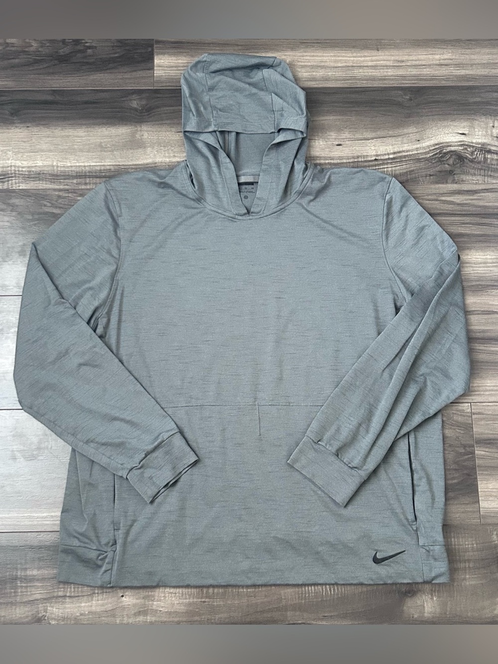 Nike Yoga Hoodie Men's XL Gray Long Sleeve Lightweight Active DQ4886-068